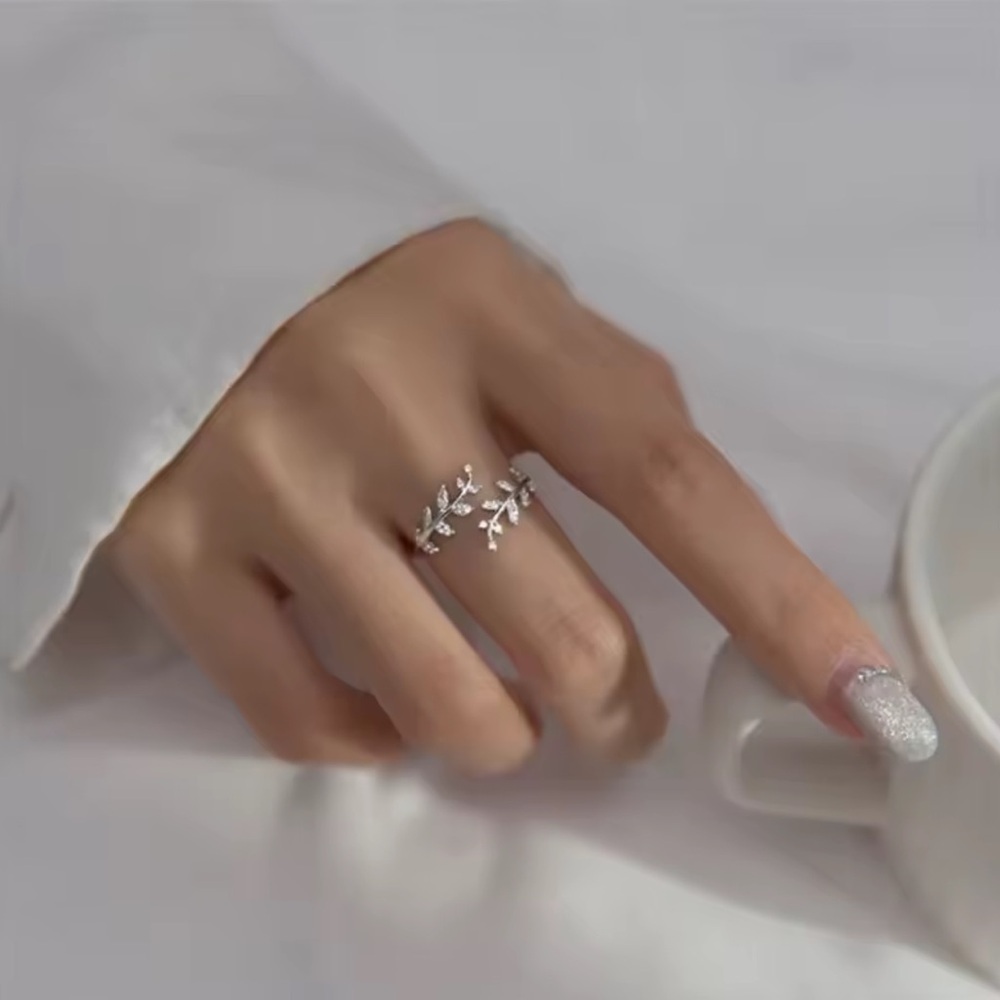 Elegant 925 Sterling Silver Leaf Ring. 🌿 Wedding Ring - Picture 2 of 6